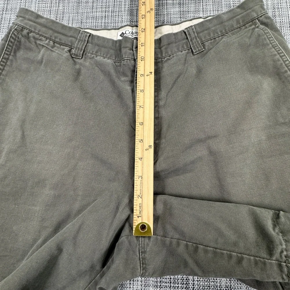 Columbia Men's 36 Gray Cotton Canvas Cargo Shorts Outdoor Hiking Utility
